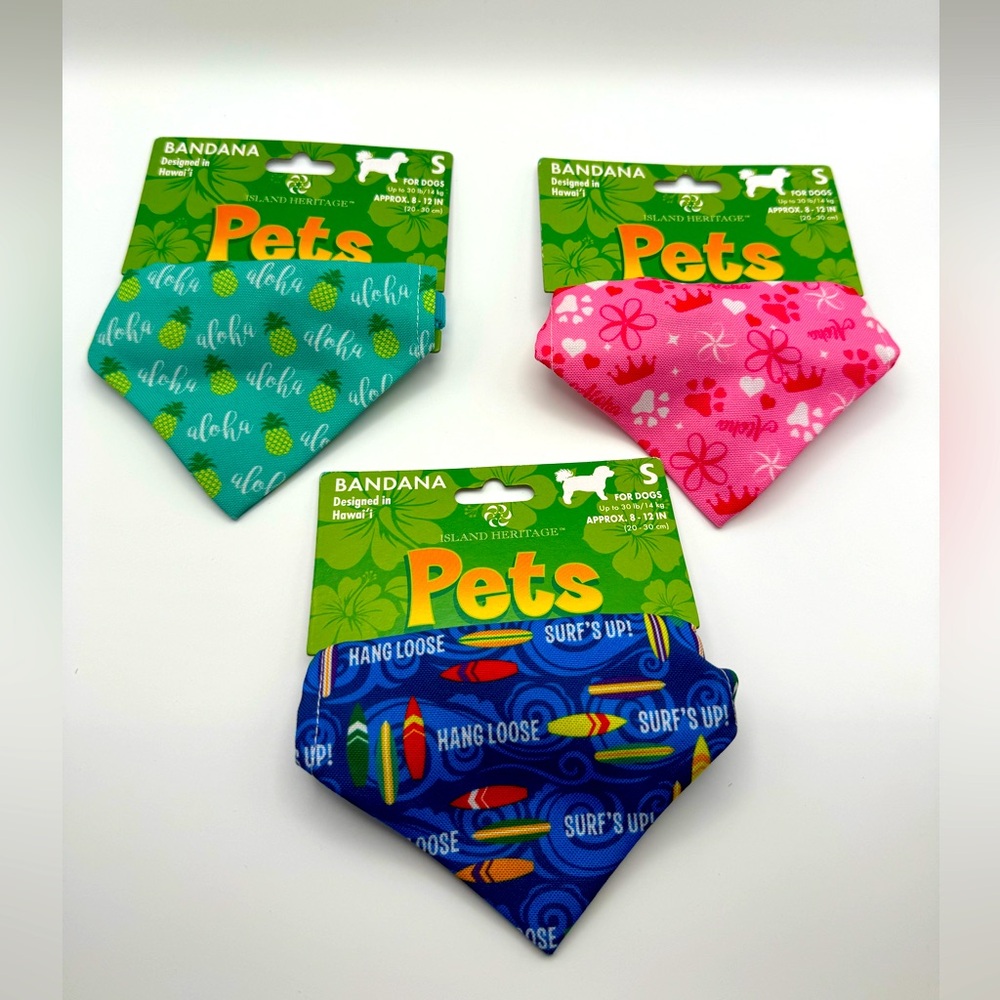 NEW Hawaii Pet Dog Cat
Bandana Collar set. 3 piece set, size Small